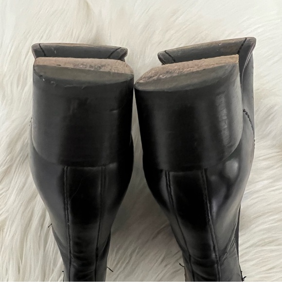 Frye Dara Black Leather Pull On Chelsea Bootie Ankle Boot Size 6.5 - Picture 7 of 10